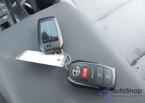 2025 Toyota Camry Le from USA, damaged, VIN 4T1DAACK1SU530860